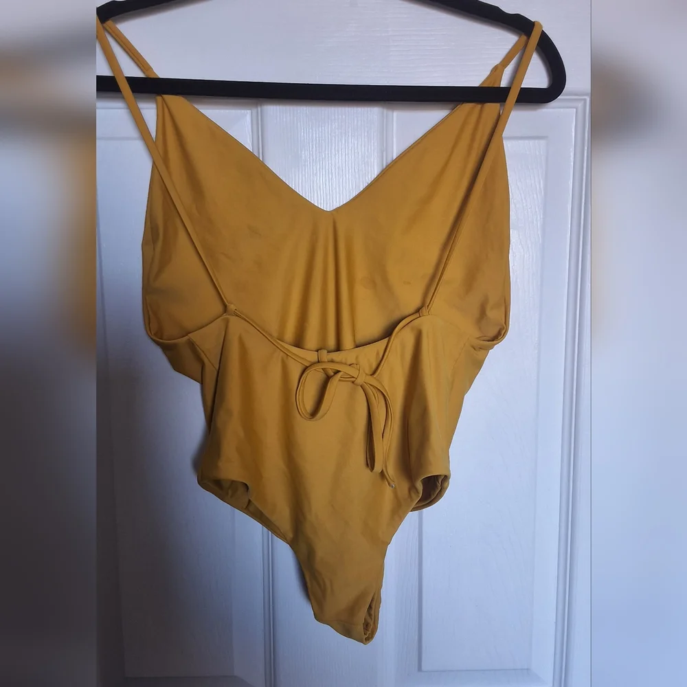 Free People X Amuse Collaboration M One-piece Tropical Travel Vacation Beach Tan
